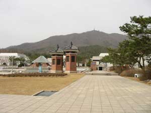 Independence Memorial Hall; ƗLO